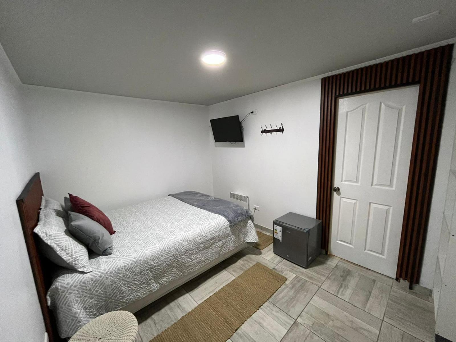 Hostal Fenix Hotel Сантяго Екстериор снимка